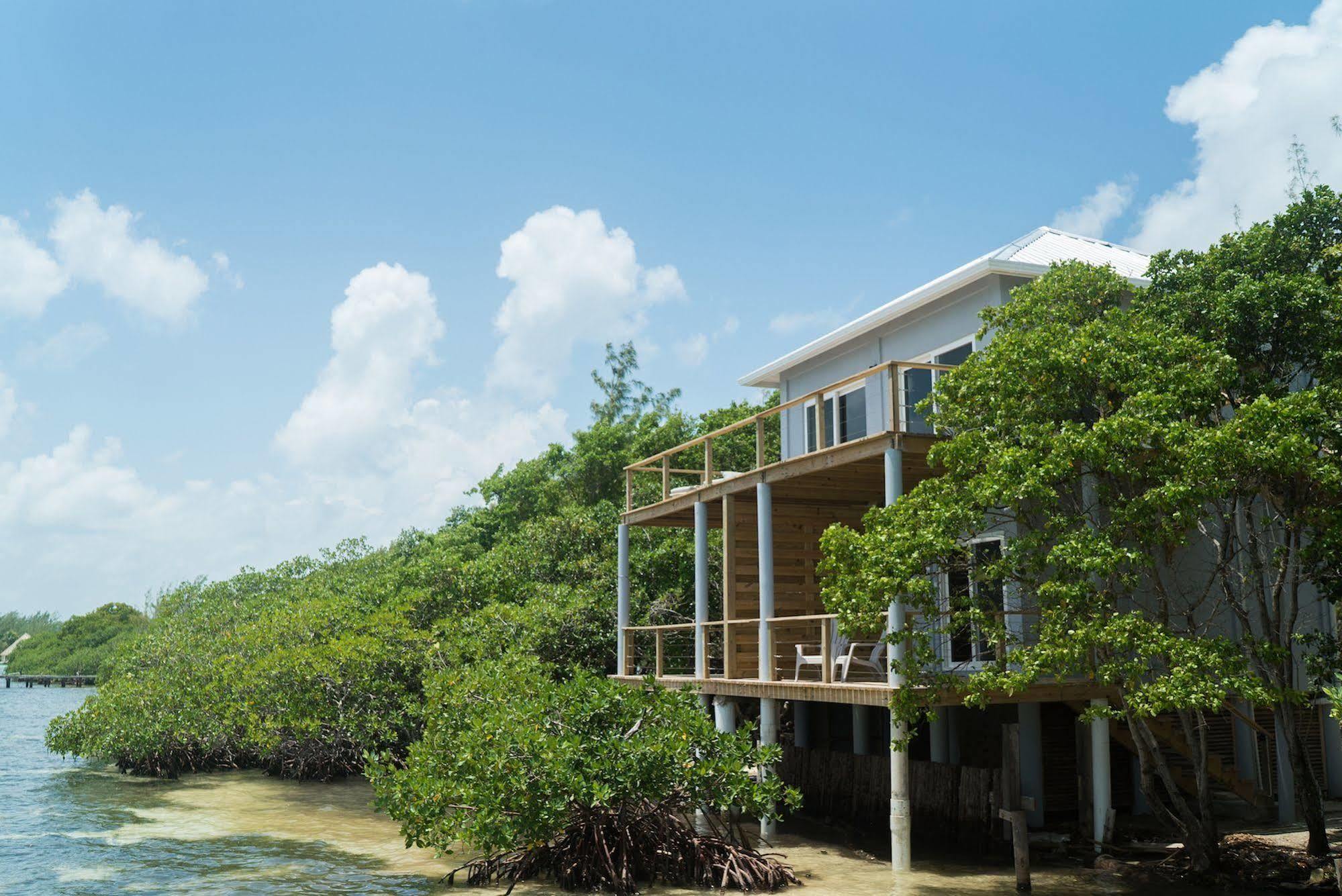 Thatch Caye Resort A Muy'Ono Resort Hopkins Extérieur photo